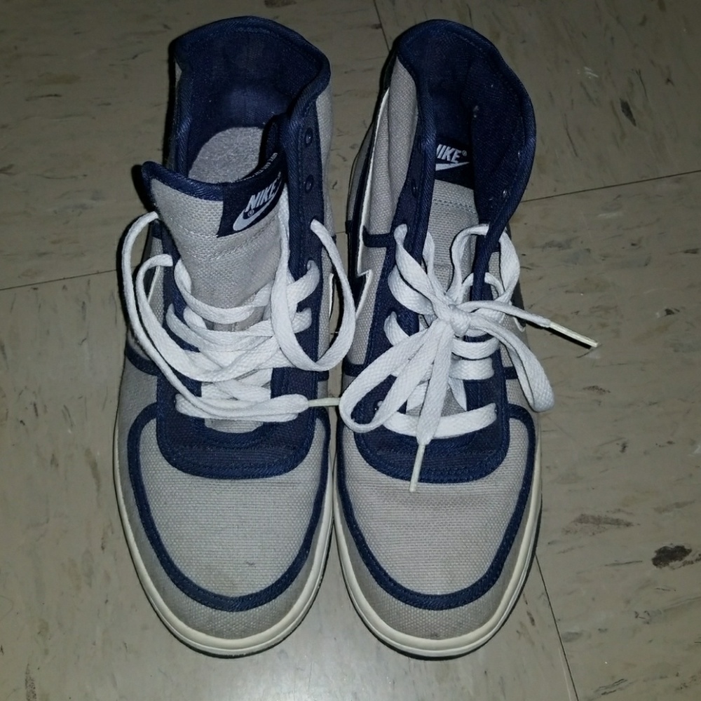 Like New Vintage Nike Vandals 5.5Y